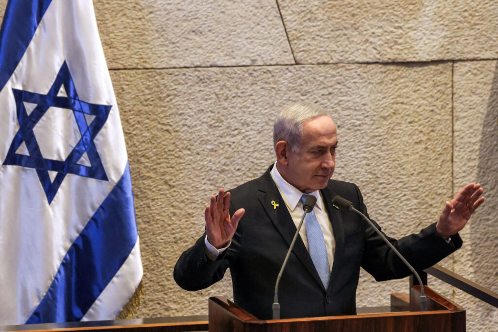 Il primo ministro israeliano Benjamin Netanyahu (foto: Menahem Kahana/Afp)